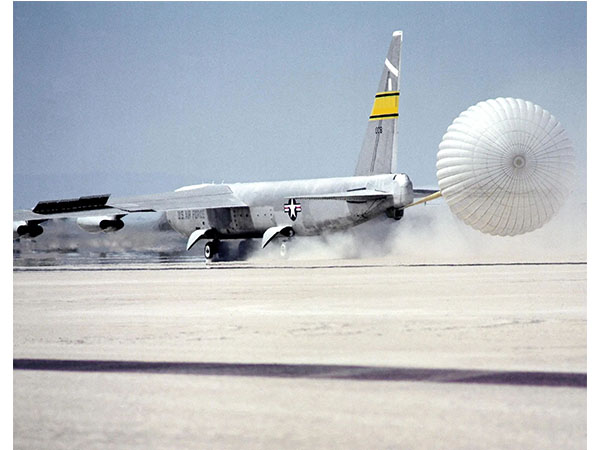 aircraft parachute3