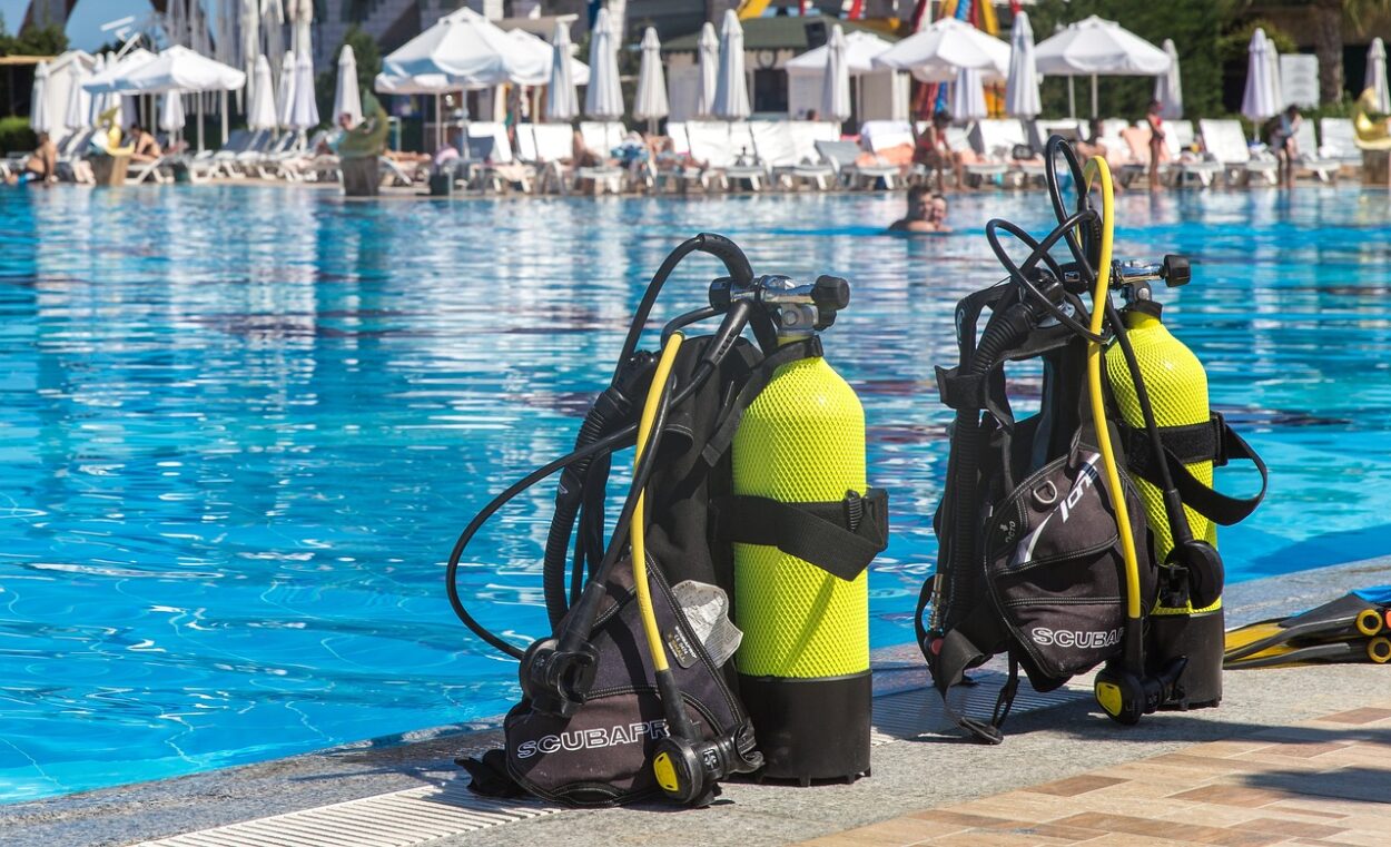 diving equipment, swimming pool, diver training-6810170.jpg